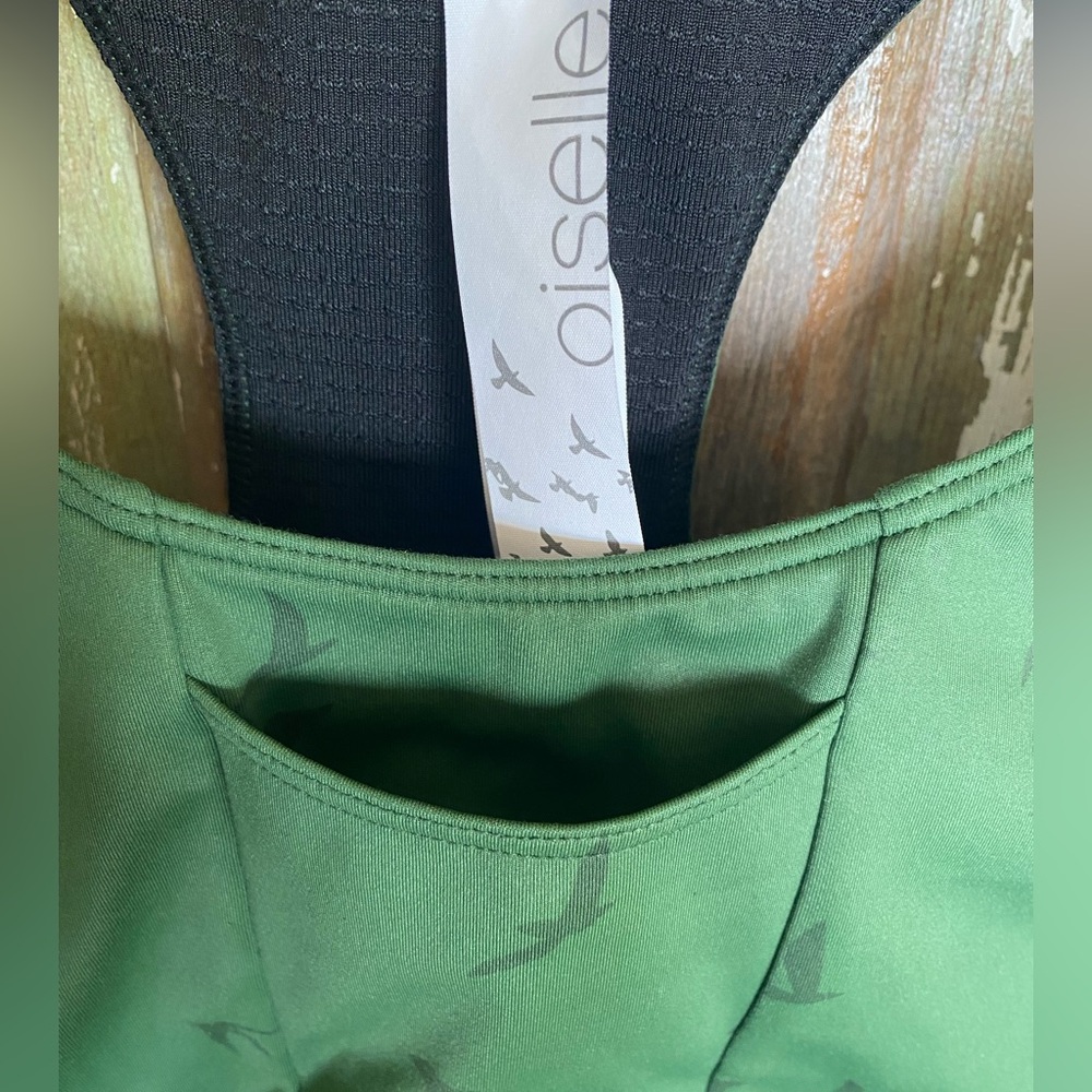 Oiselle ‘Pockito’ Moss Green Sports Bra Wings-Out🪽 - Picture 5 of 12